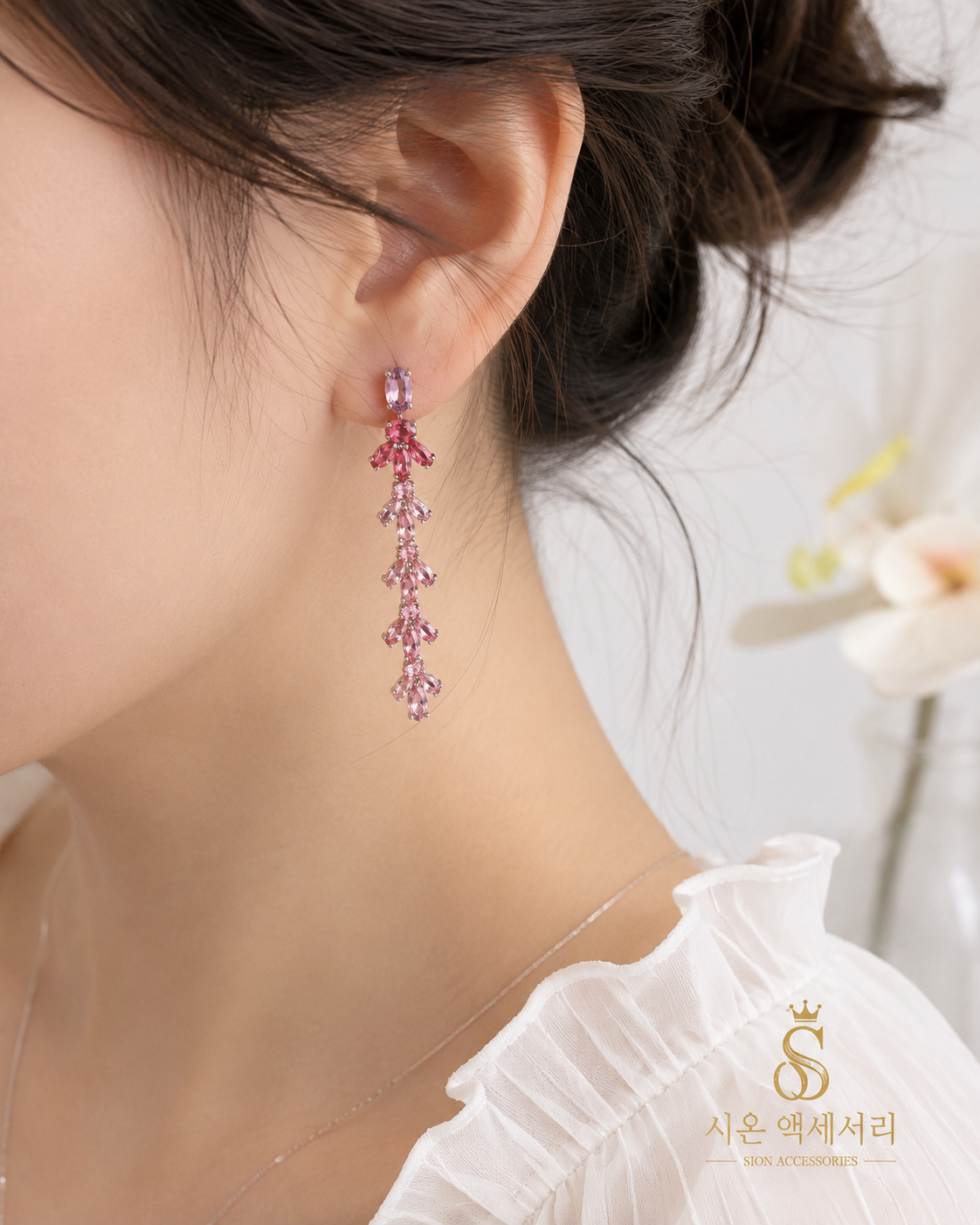 [SION ACCESSORIES] Премиальные длинные серьги с кристаллами